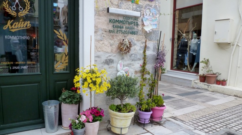 Colorful flowerpots.
