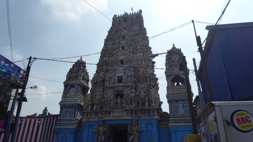Siva Subramaniya Hindu Temple is one of the largest Hindu temples in Colombo.