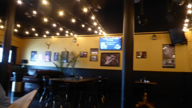 El Jefe Restaurant has a patio atmosphere.