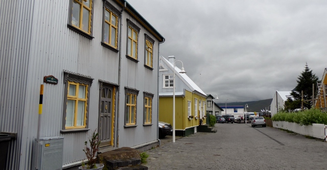 Like the color scheme on this block!