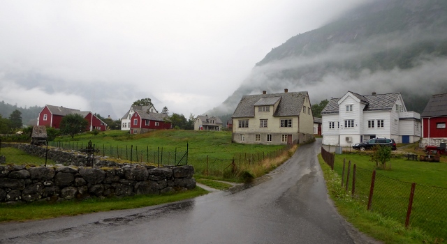 Another view of the town of Eidfjord.