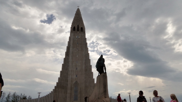 Hallgrimskirkja and Lief Erickson (Leifur Ericson)