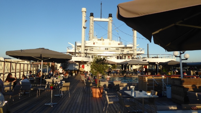 Breakfast on the Lido Restaurant deckside.