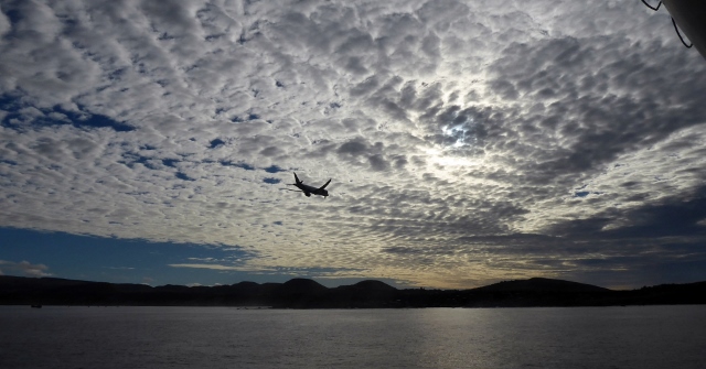 And we watched a Lantam airlines plane coming infor a landing.