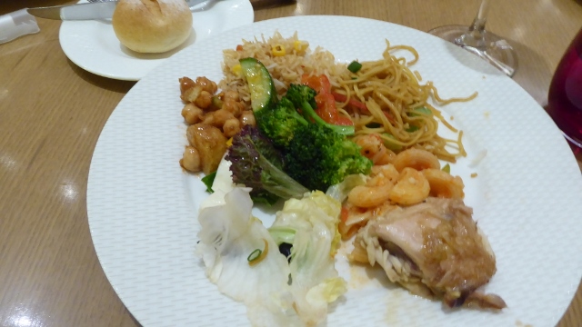 Chicken, pasta, noodles, rice, and vegies.  Very good!