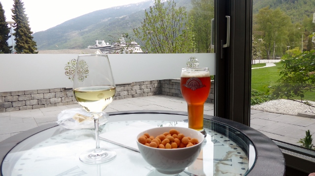 Along with the Chili Peanuts, it was almost lunch!!!