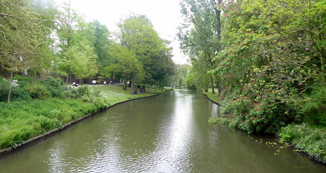 We started out along one of the canals and set out to Markt Square.