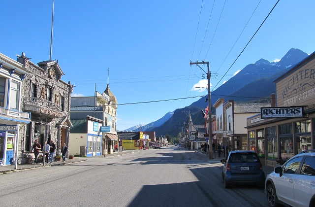 Broadway St.  Skagway, Alaska (Explorer1940 - Own work
CC BY-SA 4.0)